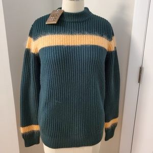 Green sweater (Trade Mark)